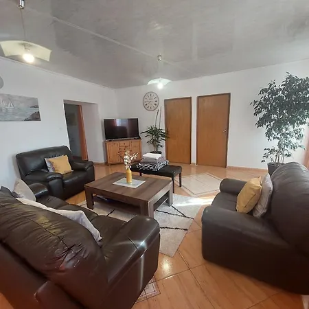 Emedes * Кастав