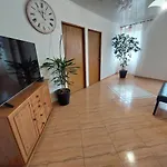 Apartment Emedes *